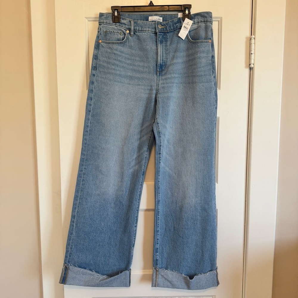NWT Loft Flip Cuff High Rise Wide Leg Jeans in Light Wash Size 30 10 - Picture 4 of 7